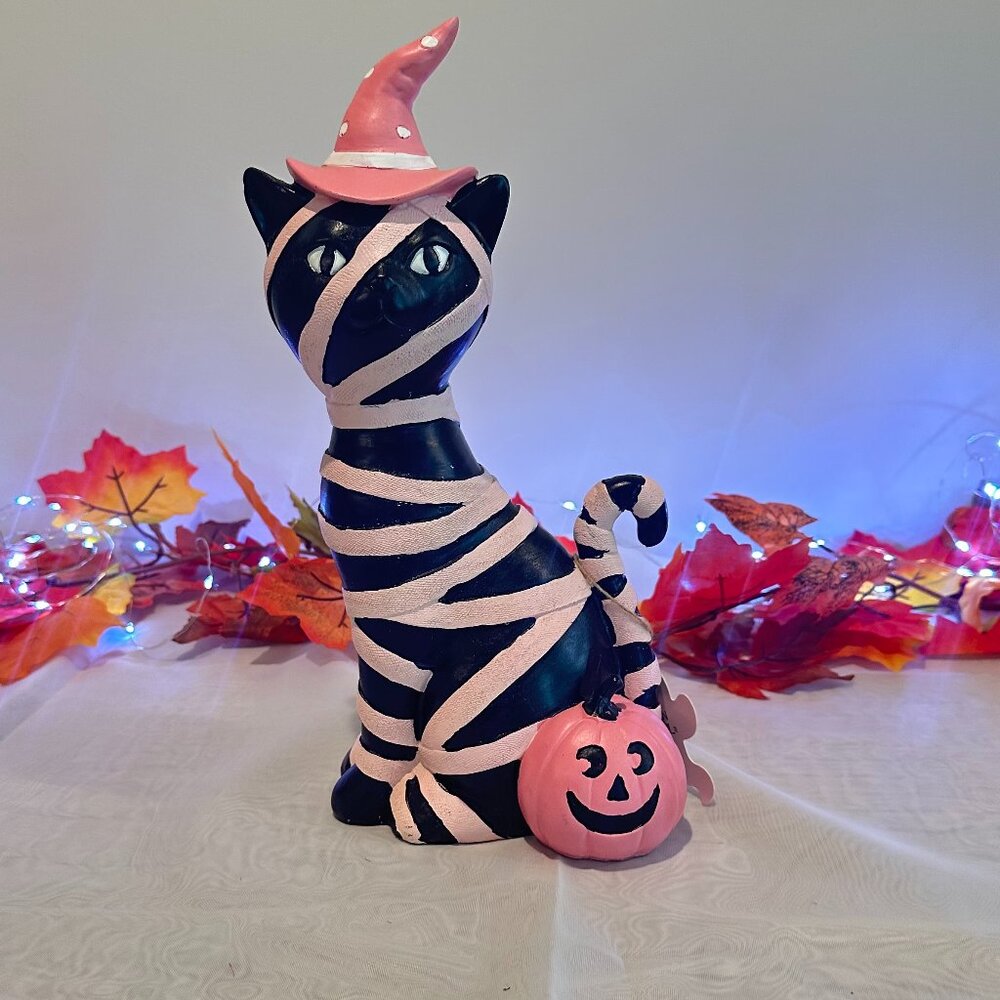 Halloween Goblin & Ghoul 8" Resin Cat Mummy